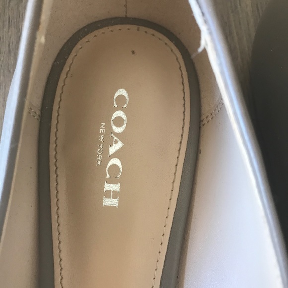 Coach gray pointy toe flats sz9 - Picture 3 of 8
